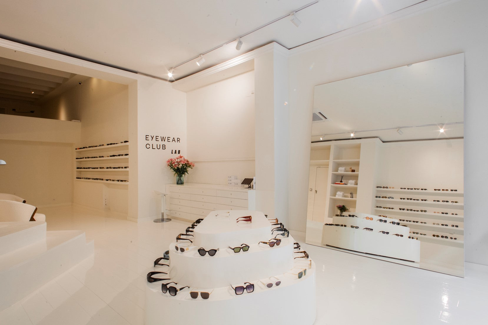 Imagen desktop de EYEWEAR CLUB LAB